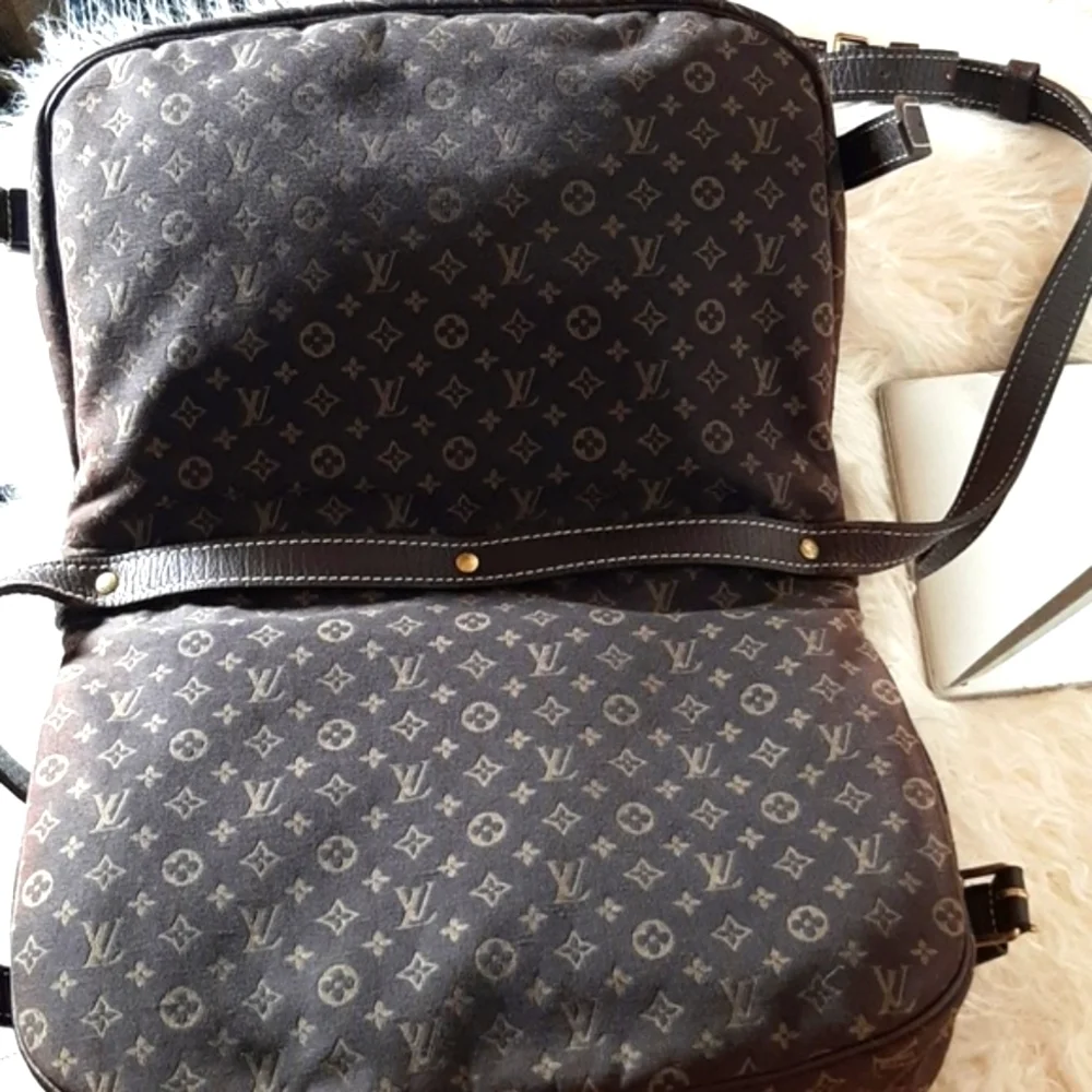 Louis Vuitton Samur 30 Monogram Mini Lin EUC